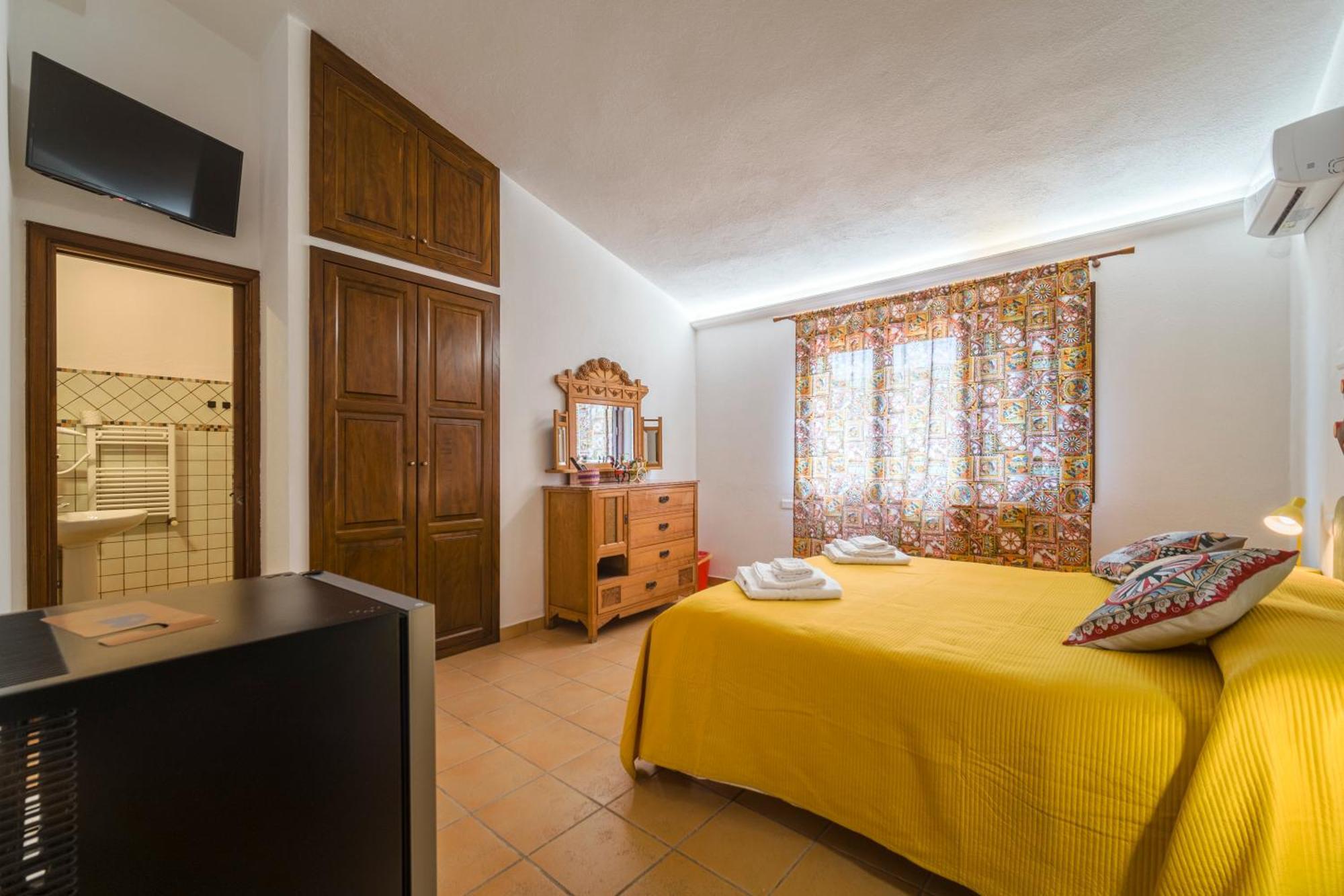 Agrolea Otel Terme Vigliatore Oda fotoğraf